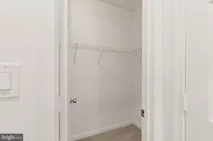 1324 Garden Wall Cir, Reston, VA 20194 - Photo 20