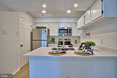 1524 Lincoln Way #211, McLean, VA 22102 - Photo 2