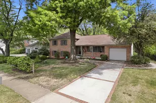6109 Tammy Dr, Alexandria, VA 22310 - Photo 2