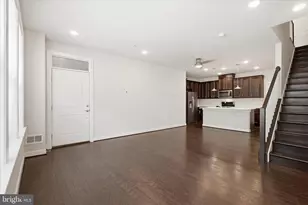 13329 Launders St, Herndon, VA 20171 - Photo 8