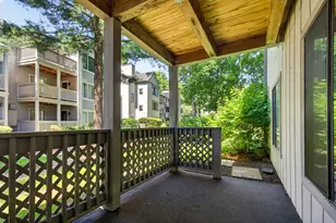 2281 Hunters Run Dr, Reston, VA 20191 - Photo 14