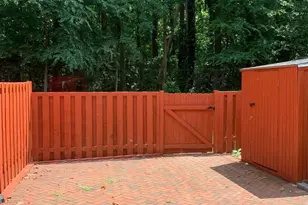 2125 Preston Square Ct, Falls Church, VA 22043 - Photo 18