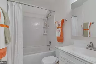2801 Reign St, Herndon, VA 20171 - Photo 8