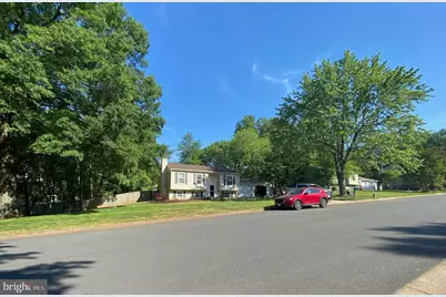 2801 Reign Street, Herndon, VA 20171 - Photo 2