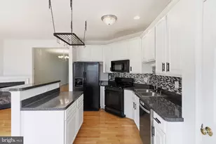 2334 Huntington Station Ct, Alexandria, VA 22303 - Photo 16
