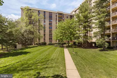 3100 S Manchester Street #531, Falls Church, VA 22044 - Photo 2