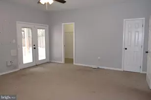 8819 Blue Royale Ln, Fairfax, VA 22031 - Photo 36