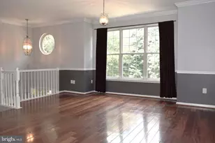 8819 Blue Royale Ln, Fairfax, VA 22031 - Photo 6