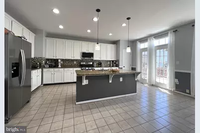 8819 Blue Royale Lane, Fairfax, VA 22031 - Photo 12