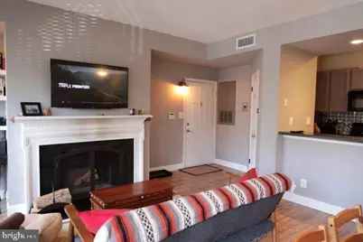 3920 Penderview Drive #324, Fairfax, VA 22033 - Photo 4