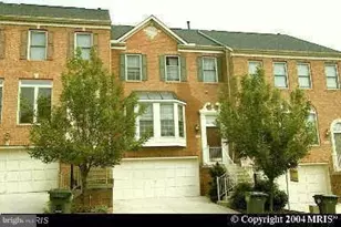8502 Harvest Oak Dr, Vienna, VA 22182 - Photo 1