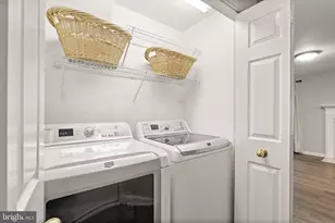 7439 Collins Meade Way, Alexandria, VA 22315 - Photo 36