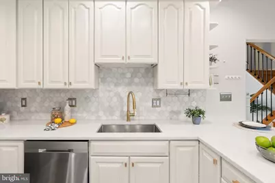 7439 Collins Meade Way, Alexandria, VA 22315 - Photo 14