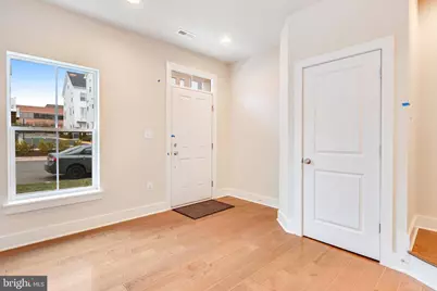 14813 Retreat Boulevard, Chantilly, VA 20151 - Photo 4