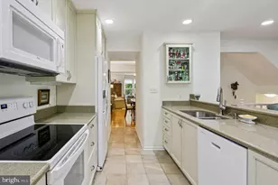 11333 Orchard Ln, Reston, VA 20190 - Photo 14