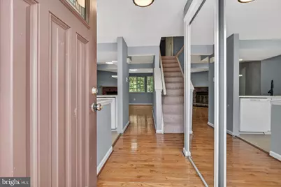 6844 Heatherway Court, Alexandria, VA 22315 - Photo 10