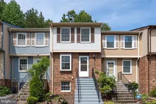 6844 Heatherway Ct, Alexandria, VA 22315 - Photo 6