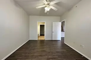 12925 Centre Park Cir, Herndon, VA 20171 - Photo 10