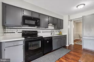 14019 Grumble Jones Ct, Centreville, VA 20121 - Photo 4