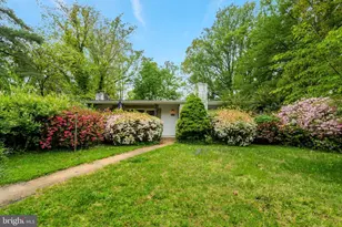 9932 Fairoaks Rd, Vienna, VA 22181 - Photo 1