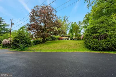 9932 Fairoaks Road, Vienna, VA 22181 - Photo 2
