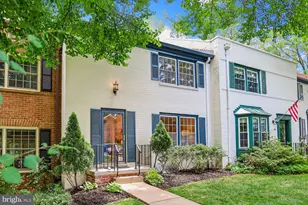 1851 Wainwright Dr, Reston, VA 20190 - Photo 2
