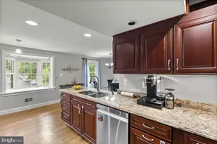 7927 Central Park Cir, Alexandria, VA 22309 - Photo 18