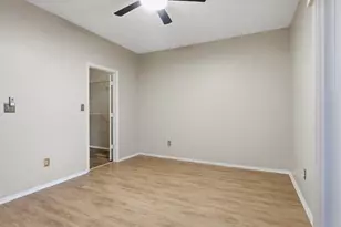 13085 Autumn Woods Way, Fairfax, VA 22033 - Photo 22