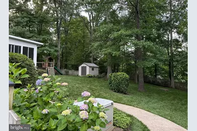 8916 Moreland Lane, Annandale, VA 22003 - Photo 2