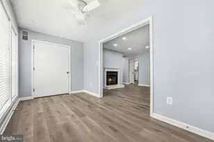 10212 Oakton Terrace Rd, Oakton, VA 22124 - Photo 12