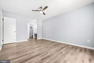 10212 Oakton Terrace Rd, Oakton, VA 22124 - Photo 16