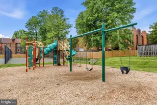10212 Oakton Terrace Rd, Oakton, VA 22124 - Photo 30