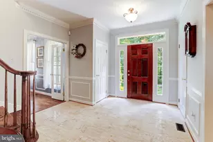 5501 W Ridge View Dr, Fairfax, VA 22030 - Photo 8