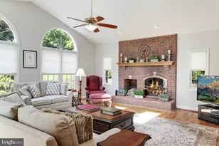 5501 W Ridge View Dr, Fairfax, VA 22030 - Photo 30