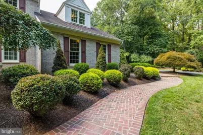 5501 W Ridge View Drive, Fairfax, VA 22030 - Photo 4