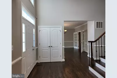 610 Meadow Lane SW, Vienna, VA 22180 - Photo 6