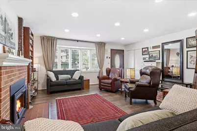 10703 Almond Street, Fairfax, VA 22032 - Photo 4