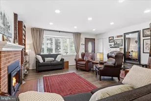 10703 Almond St, Fairfax, VA 22032 - Photo 4