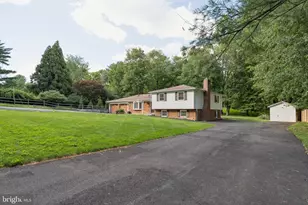 3219 Fox Mill Rd, Oakton, VA 22124 - Photo 4