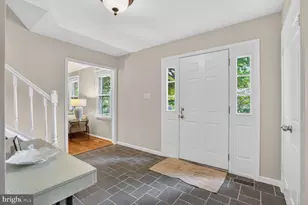 1651 Lozano Dr, Vienna, VA 22182 - Photo 6