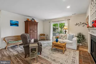 10090 Oakton Terrace Rd, Oakton, VA 22124 - Photo 12
