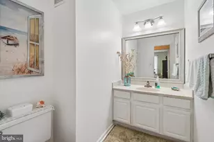 10090 Oakton Terrace Rd, Oakton, VA 22124 - Photo 22