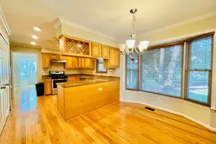 7227 Devereux Ct, Alexandria, VA 22315 - Photo 2