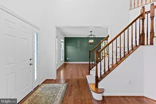4909 Fox Creek Ct, Chantilly, VA 20151 - Photo 8