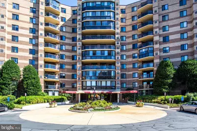 8380 Greensboro Drive #719, McLean, VA 22102 - Photo 1