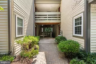 2221 Lovedale Ln, Reston, VA 20191 - Photo 10