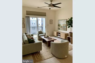 2655 Prosperity Avenue #318, Fairfax, VA 22031 - Photo 2