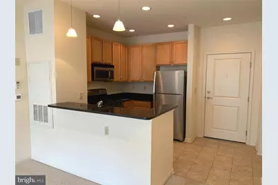 2655 Prosperity Avenue #318, Fairfax, VA 22031 - Photo 8