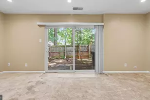 6629 Burlington Pl, Springfield, VA 22152 - Photo 32