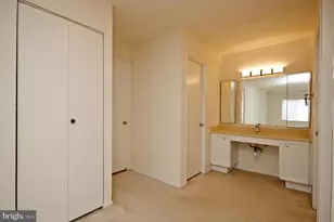 8360 Greensboro Dr, McLean, VA 22102 - Photo 14